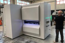 Flattening machine for plates