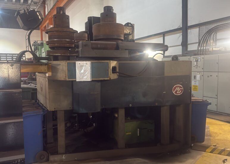 Profile roll  shaft 200