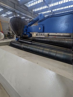 Cone roll bending machine